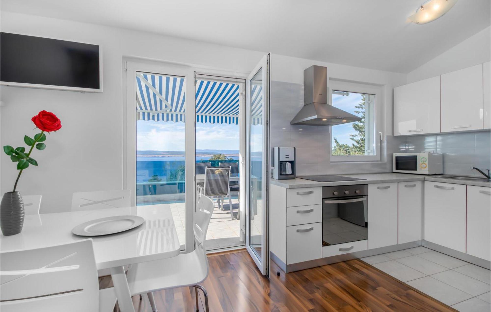 Stunning Apartment In Dramalj With House Sea View Exterior foto